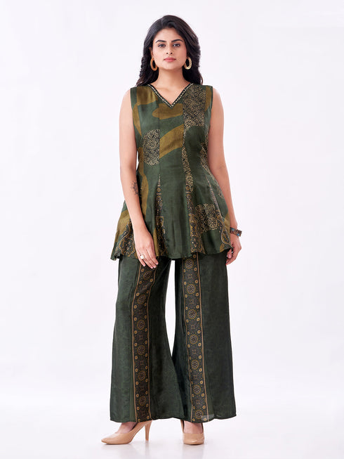 Amchoor Green Dola Silk Digital Prints Kurti Pant Set for Womens