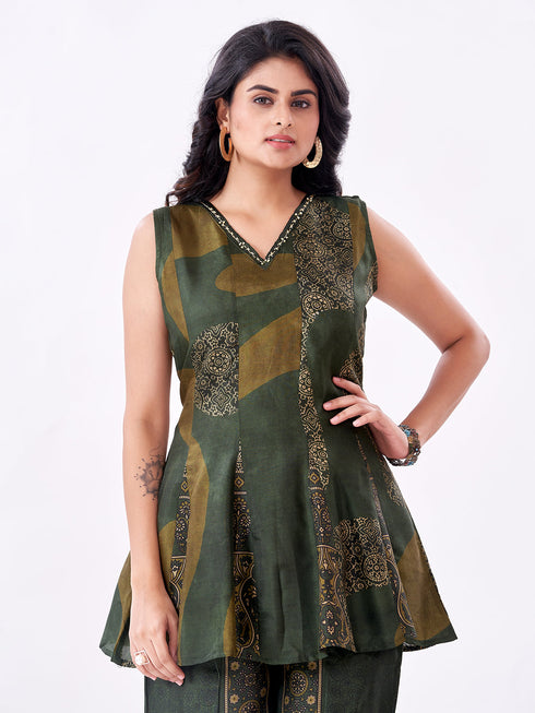 Amchoor Green Dola Silk Digital Prints Kurti Pant Set for Womens