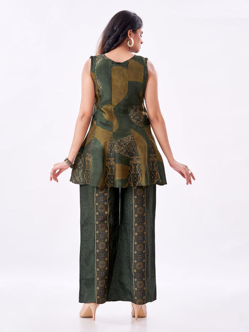 Amchoor Green Dola Silk Digital Prints Kurti Pant Set for Womens