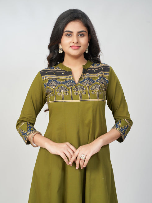Amchoor Dark Green Cotton Solid Kurti Set for Womens