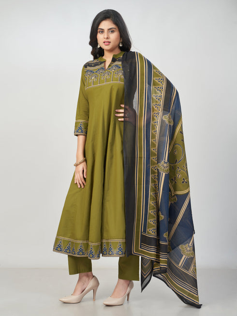 Amchoor Dark Green Cotton Solid Kurti Set for Womens