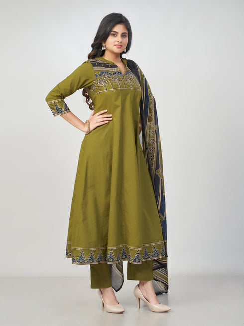 Amchoor Dark Green Cotton Solid Kurti Set for Womens