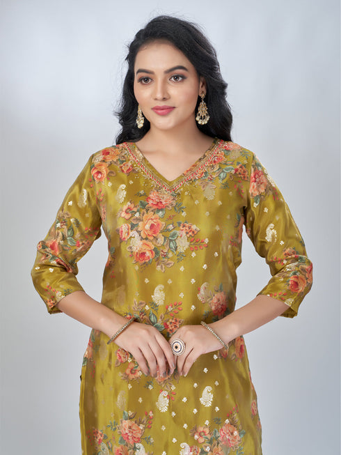 Amchoor Green Shimmer Jacqurd Floral Kurta Sets For Womens