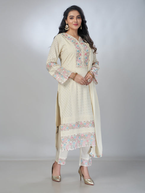 Amchoor Off White Cotton Embroidered Kurta Sets For Womens
