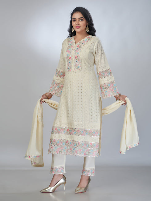 Amchoor Off White Cotton Embroidered Kurta Sets For Womens
