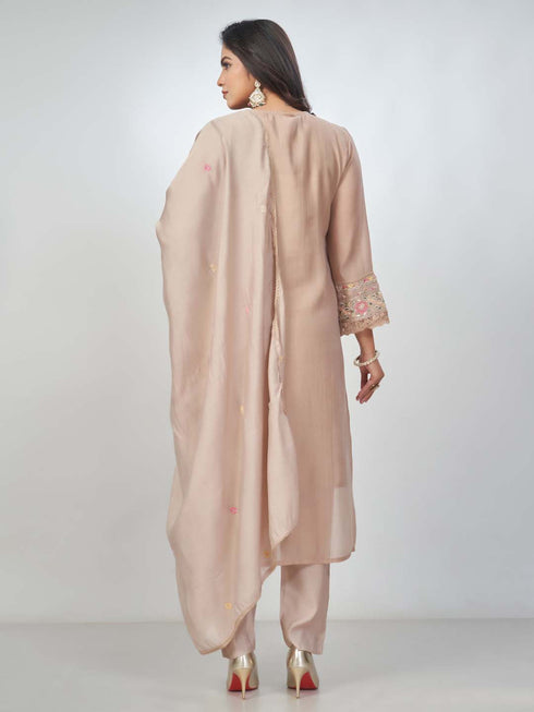 Amchoor Mauve Chanderi Embroidered Kurta Sets for Womens