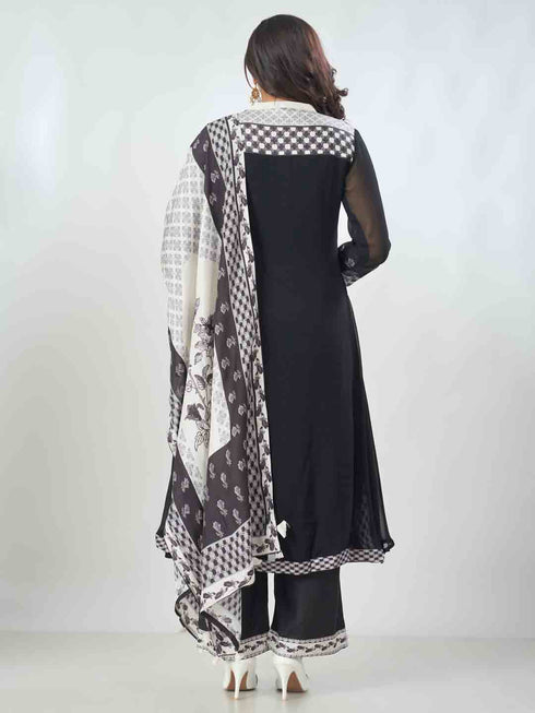 Amchoor Black Russian Silk Digital Prints Kurta Sets For Womens