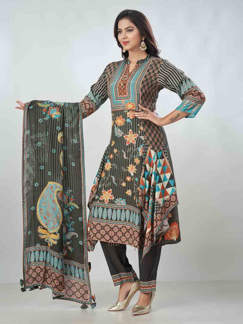 Amchoor Black Viscose Silk Digital Prints Kurta Sets For Womens
