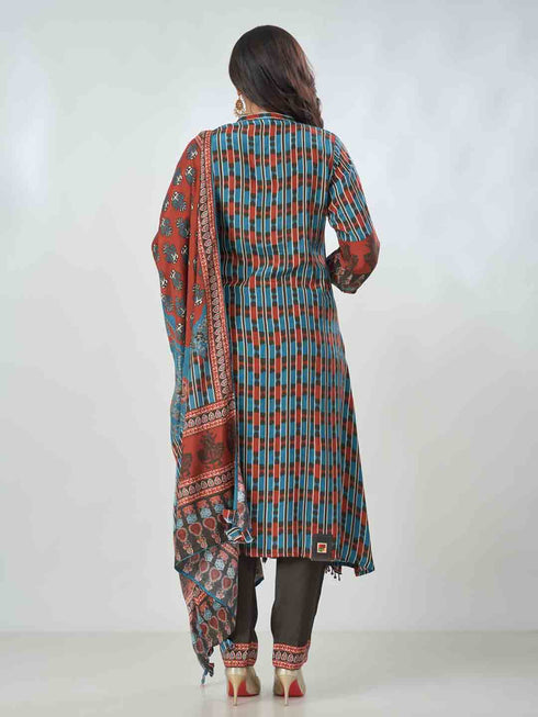 Amchoor Blue Viscose Silk Digital Prints Kurta Sets For Womens